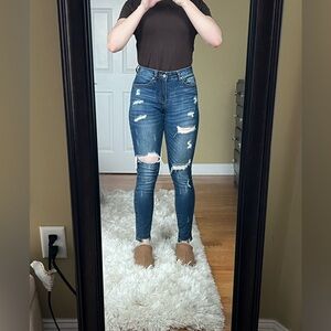 VICI Distressed High Rise Skinny Jeans 👖